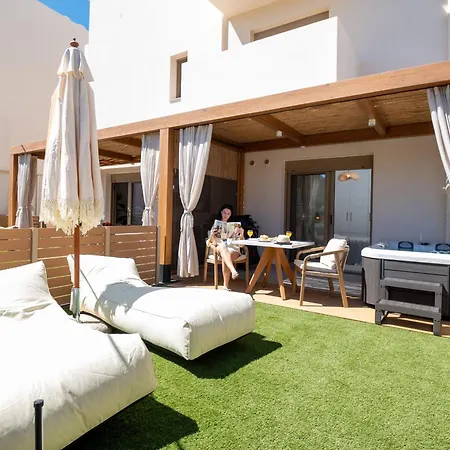 Premium Seaview With Jacuzzi & Private Parking *