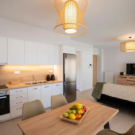 Premium Seaview With Jacuzzi & Private Parking * העיירה רתימנו