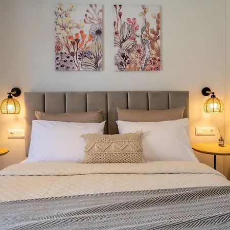 Premium Seaview With Jacuzzi & Private Parking *