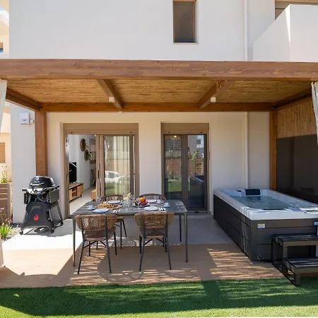 דירה Premium Seaview With Jacuzzi & Private Parking העיירה רתימנו
