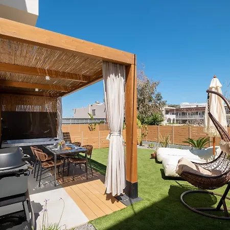 Premium Seaview With Jacuzzi & Private Parking דירה *