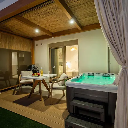 Premium Seaview With Jacuzzi & Private Parking העיירה רתימנו