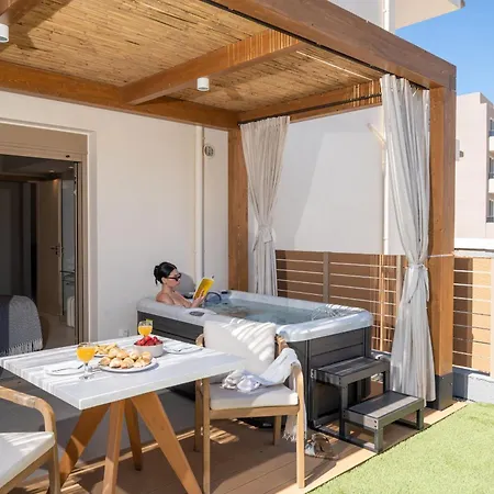 Premium Seaview With Jacuzzi & Private Parking דירה *